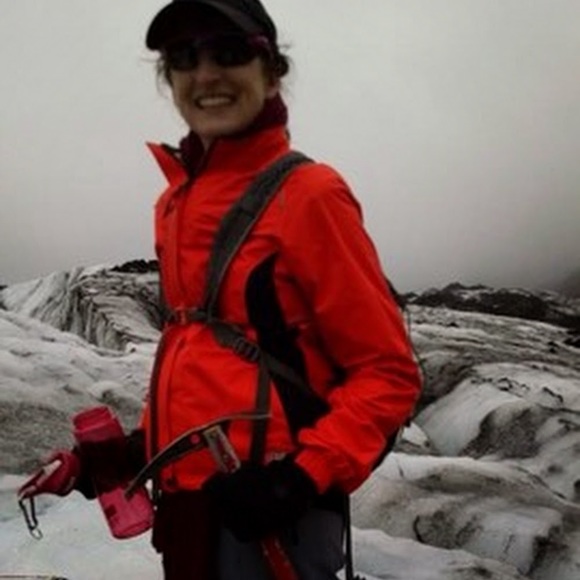 Meet your Posher, Anne - Picture 2 of 3